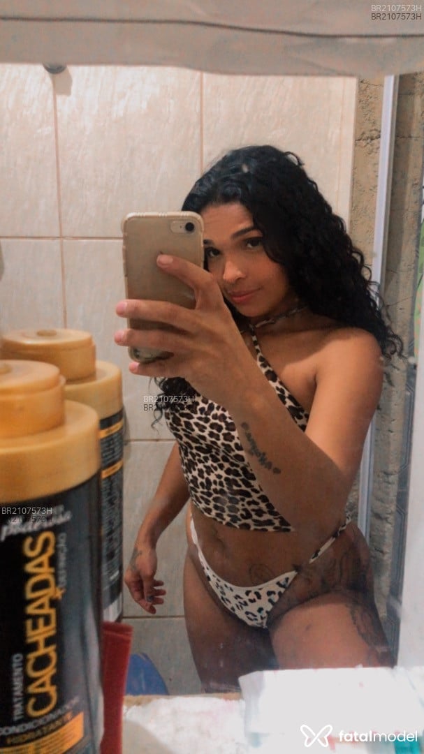 Acompanhante mulher morena (o) de olhos castanhos em Rio de Janeiro Acompanhante mulher morena (o) de olhos castanhos em Rio de Janeiro - Cristal