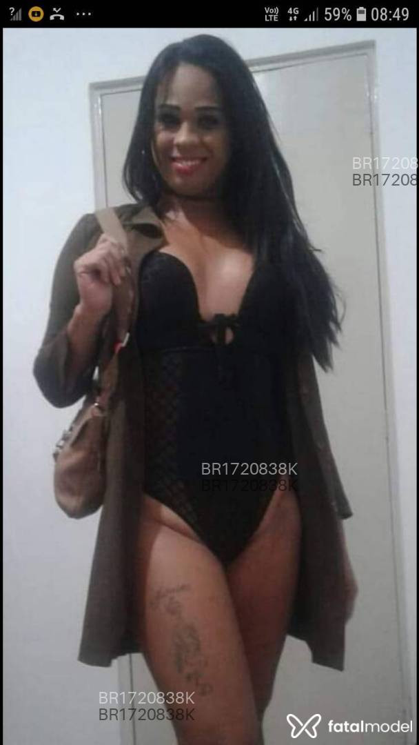 Acompanhante mulher trans morena (o) de olhos castanhos em Virtual - Layla Silva