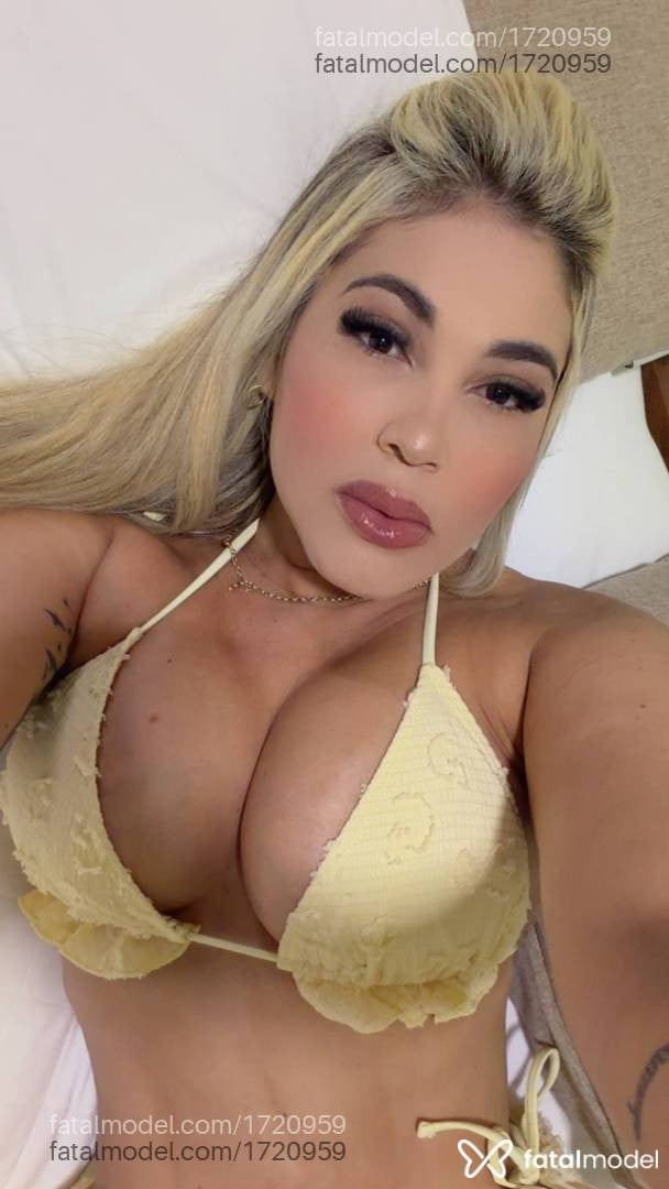Acompanhante mulher loira (o) de olhos castanhos - Bruna Almeida