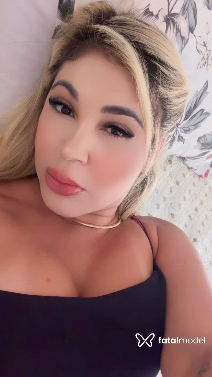 Acompanhante mulher loira (o) de olhos castanhos - Bruna Almeida
