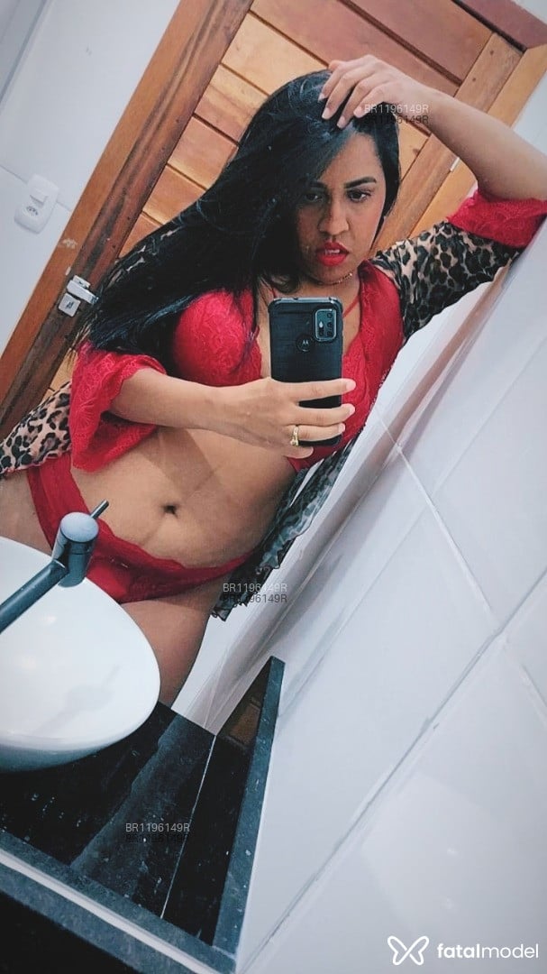 Acompanhante mulher morena (o) de olhos pretos em Comodoro - Noemy