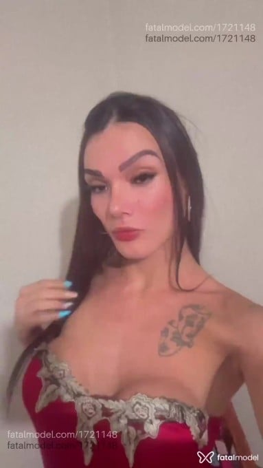 Acompanhante mulher trans morena (o) de olhos castanhos - Laurafioravanti