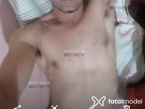 Acompanhante homem com cabelo castanho de olhos verdes - Juliocesar Acompanhante homem com cabelo castanho de olhos verdes - Juliocesar