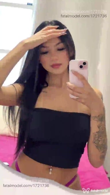 Acompanhante mulher com cabelo castanho de olhos castanhos em Curitiba - Scarlett Fonseca
