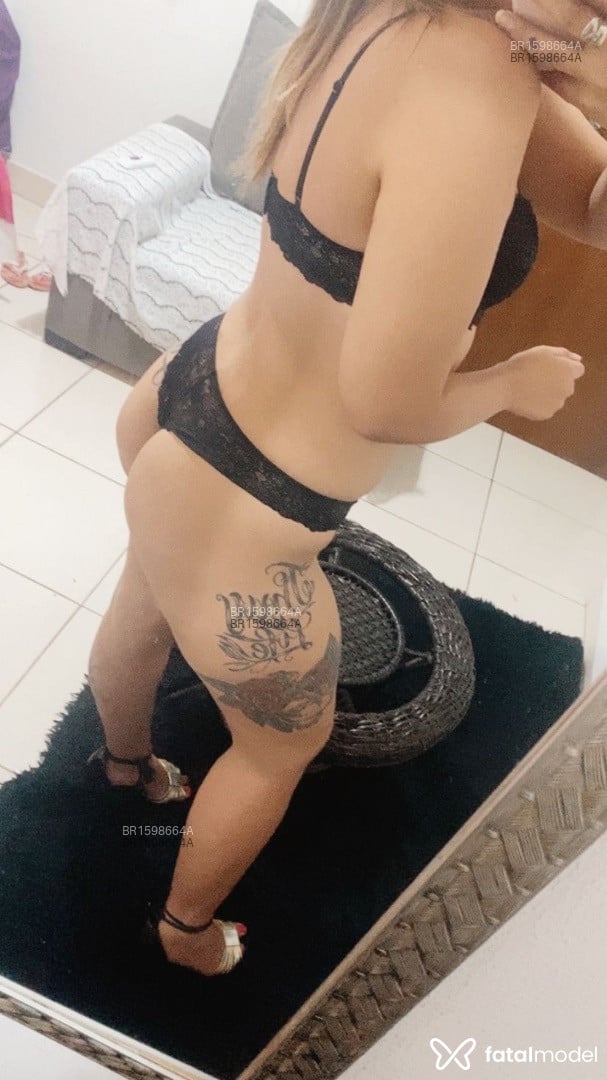 Acompanhante mulher loira (o) de olhos castanhos em Goiânia - Karina