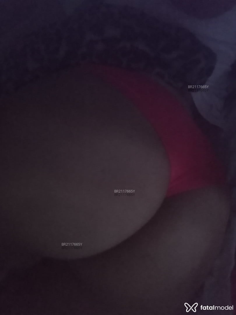 Acompanhante mulher com cabelo castanho de olhos castanhos em São José Acompanhante mulher com cabelo castanho de olhos castanhos em São José - Annita