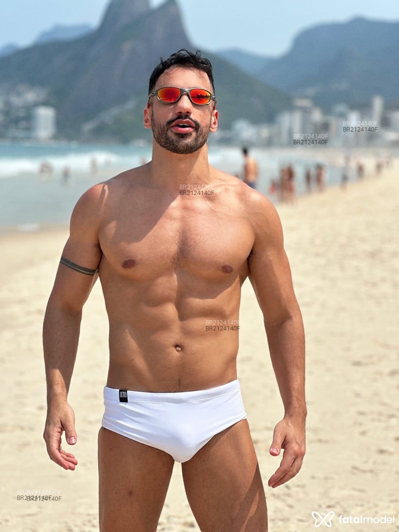 Acompanhante homem morena (o) de olhos castanhos em São Paulo - Leo Avt