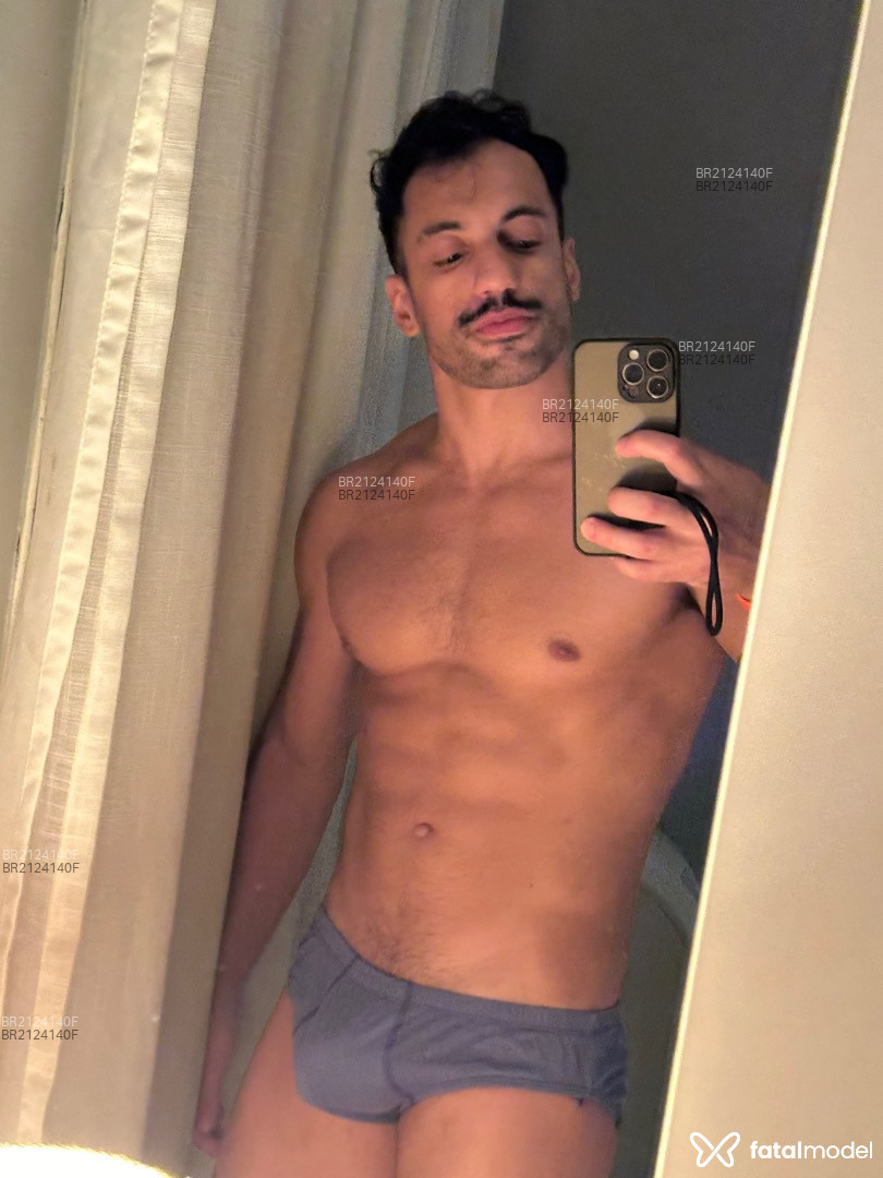 Acompanhante homem morena (o) de olhos castanhos em São Paulo - Leo Avt