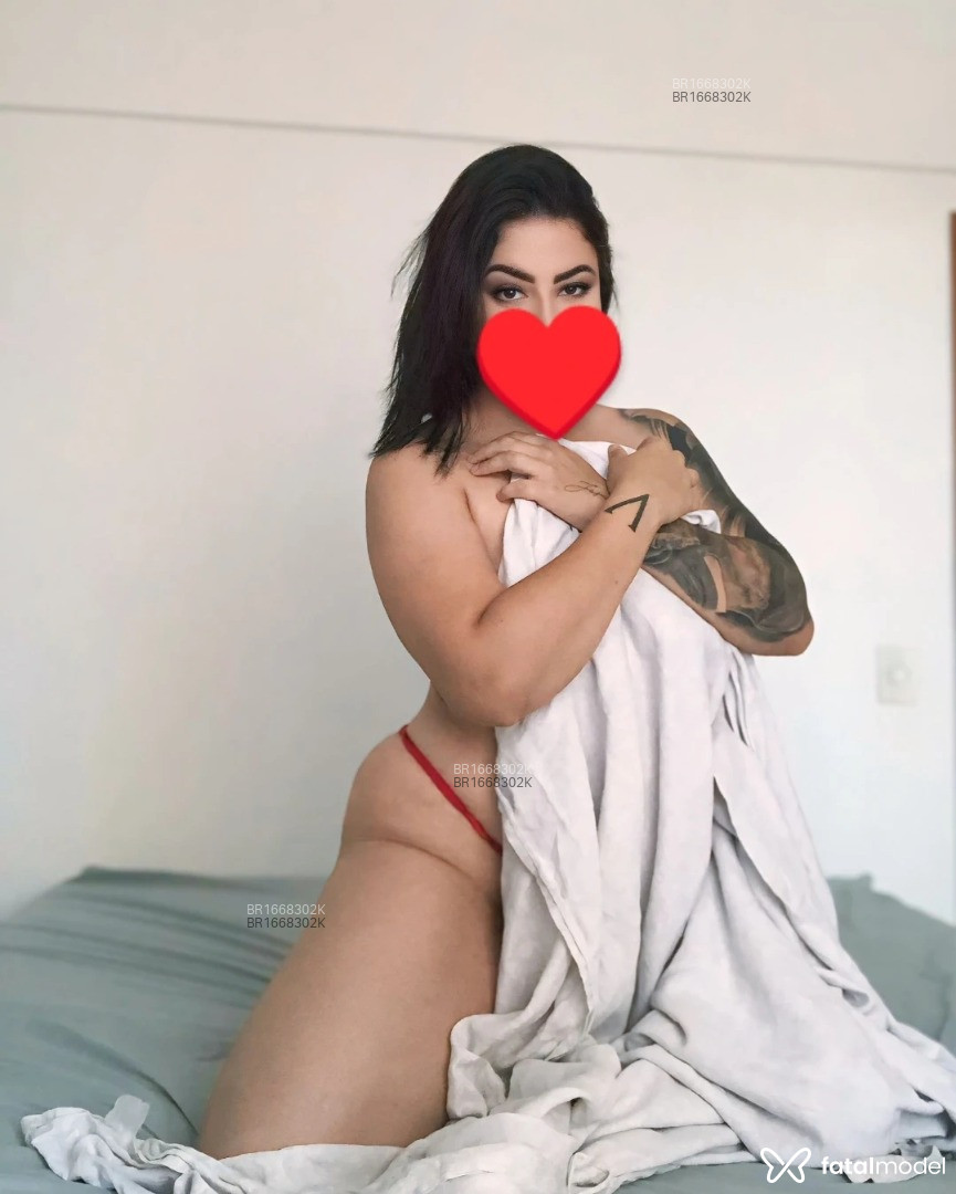 Acompanhante mulher com cabelo castanho de olhos castanhos em Goiânia - Alice Pimentel