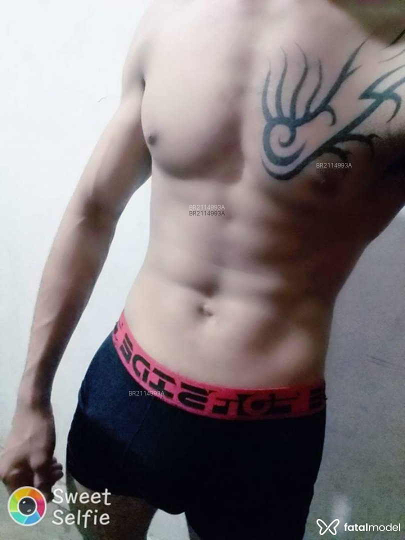 Acompanhante homem morena (o) de olhos pretos em Goiânia - Victor