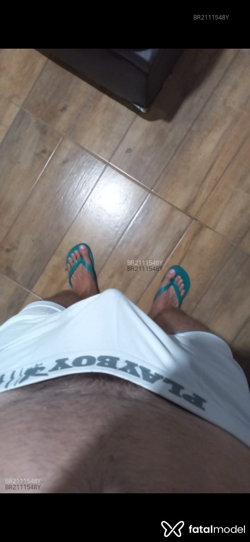 Acompanhante homem com cabelo castanho de olhos castanhos - Boyunamar Acompanhante homem com cabelo castanho de olhos castanhos - Boyunamar