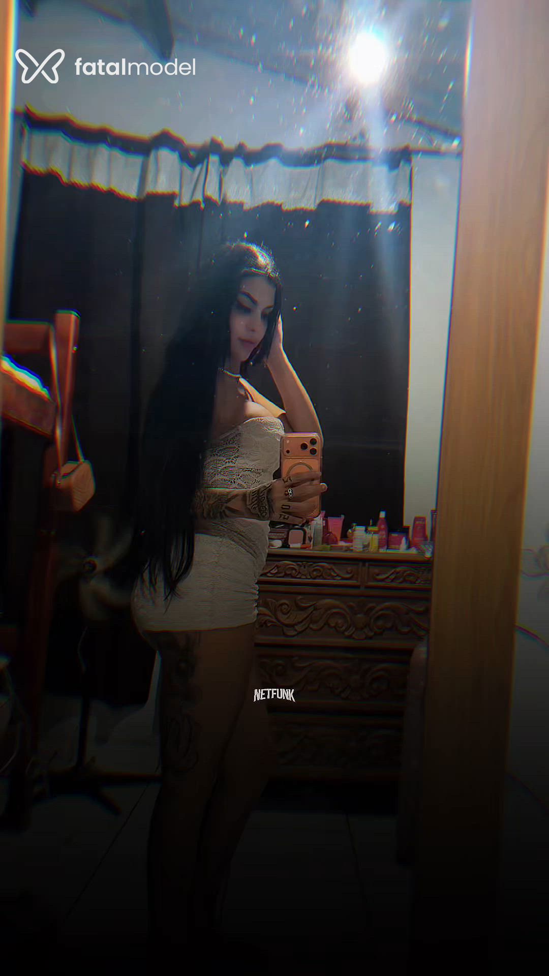 Acompanhante mulher trans loira (o) de olhos castanhos - Anny Silva