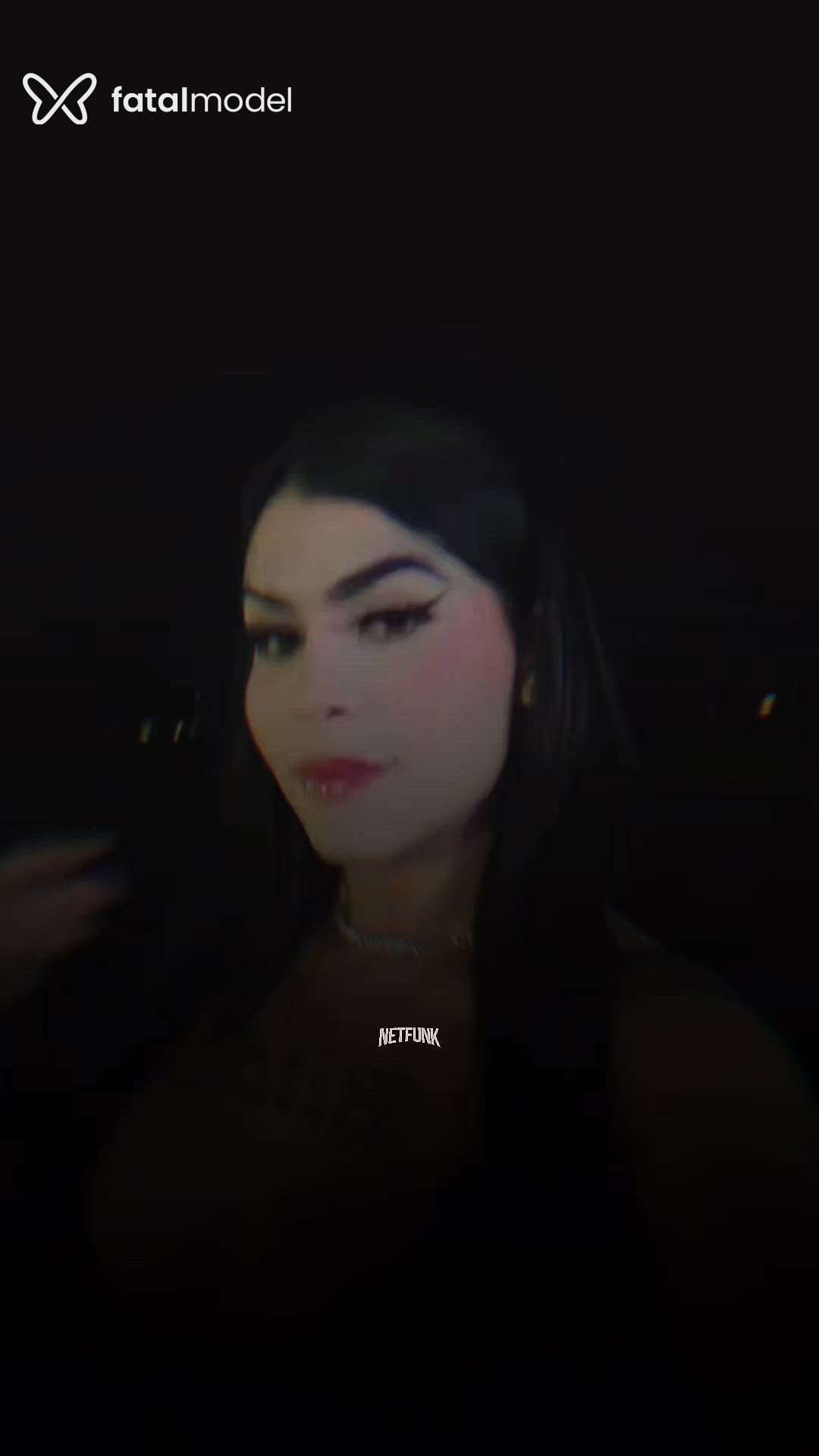 Acompanhante mulher trans loira (o) de olhos castanhos - Anny Silva