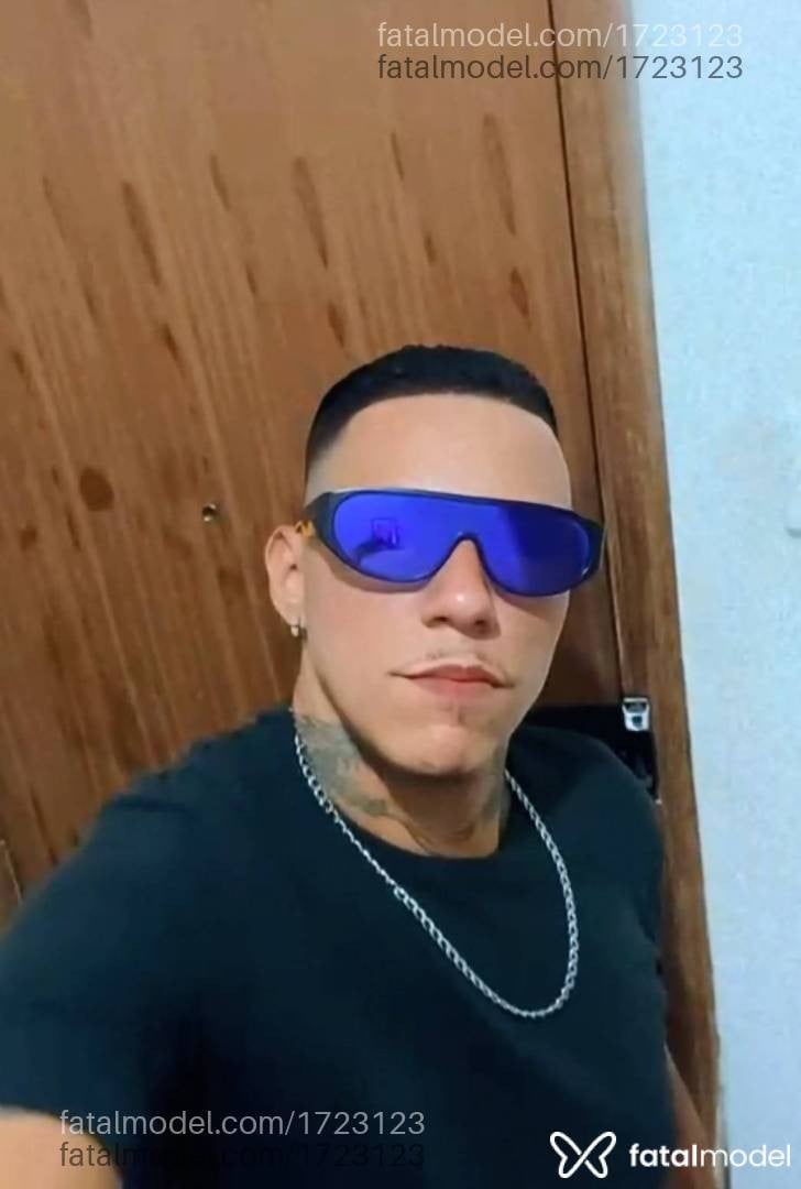 Acompanhante homem morena (o) de olhos castanhos em Rio de Janeiro - átila Andrad