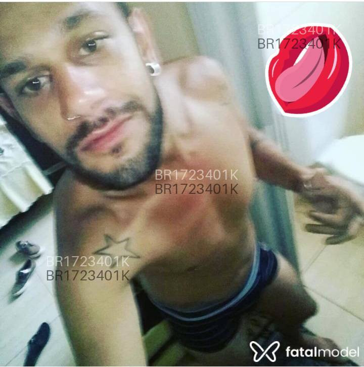 Acompanhante homem com cabelo colorido de olhos mel em Osasco Acompanhante homem com cabelo colorido de olhos mel em Osasco - Michel
