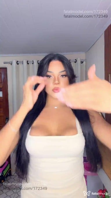 Acompanhante travesti com cabelo castanho de olhos castanhos - Antonella ferraZ Acompanhante travesti com cabelo castanho de olhos castanhos - Antonella ferraZ