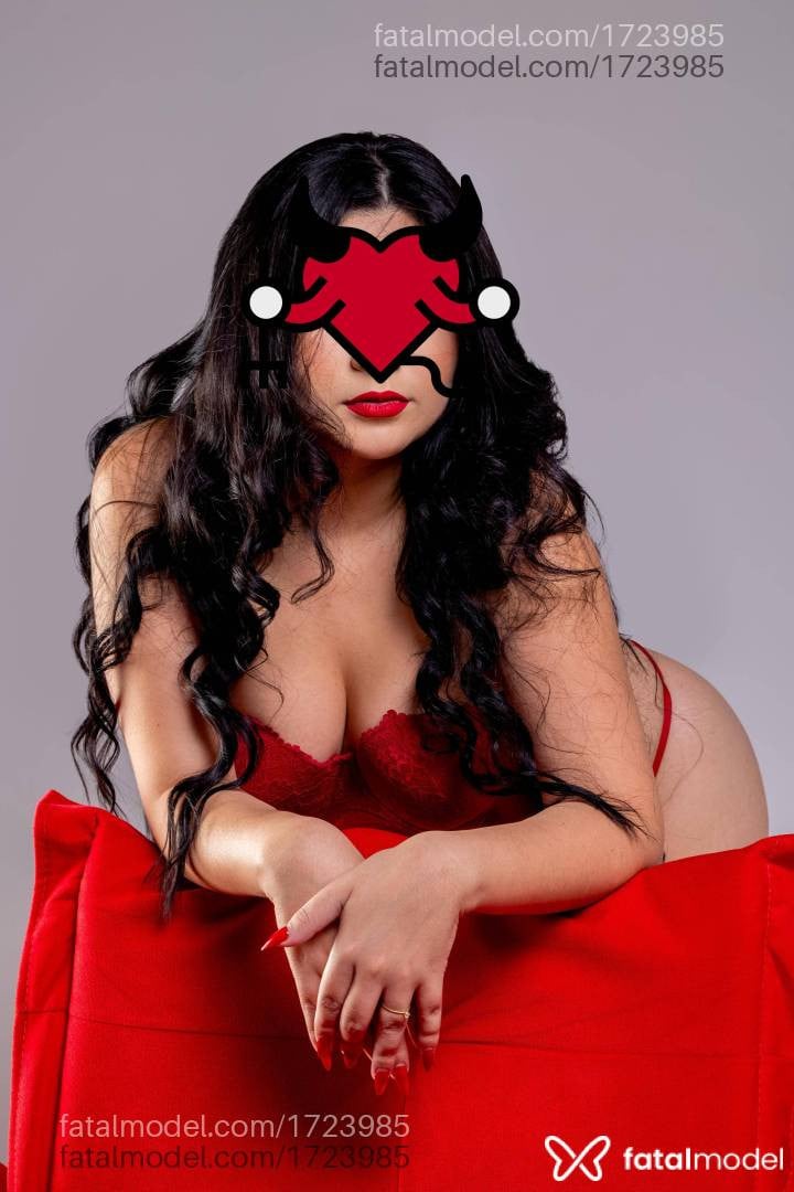 Acompanhante mulher morena (o) de olhos castanhos em Sinop - Luna