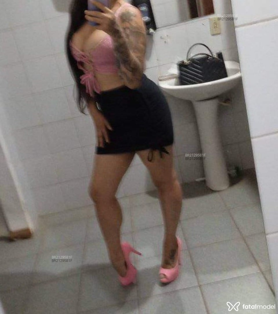 Acompanhante mulher com cabelo castanho de olhos castanhos em Virtual - Fabíola