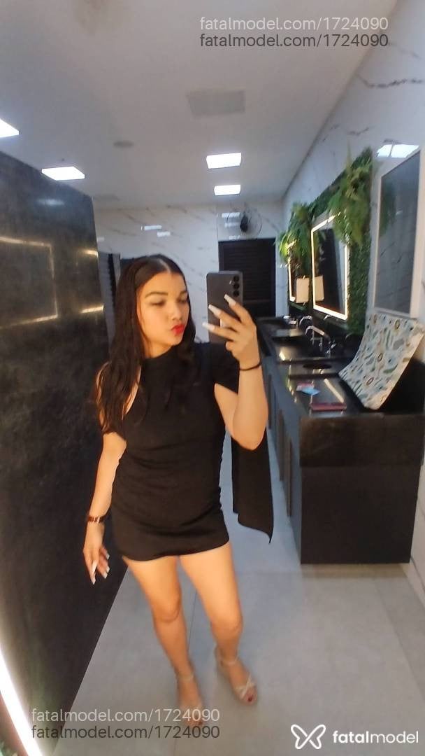 Acompanhante mulher com cabelo castanho de olhos castanhos - Chaparra