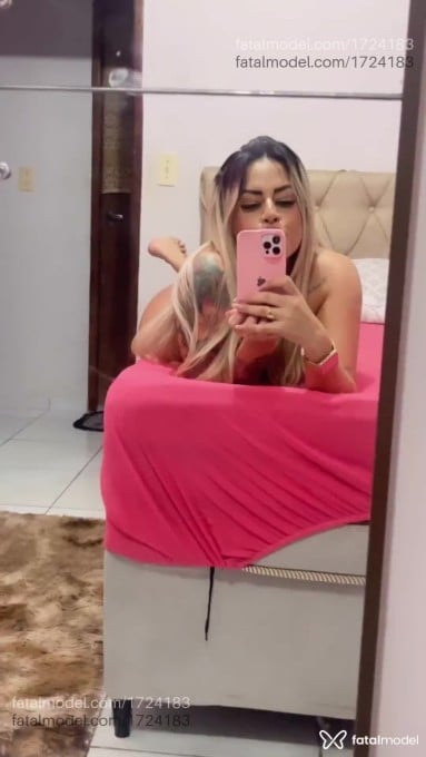 Acompanhante mulher loira (o) de olhos castanhos em João Pessoa - Bella Mendes