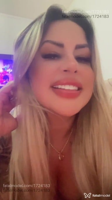 Acompanhante mulher loira (o) de olhos castanhos em João Pessoa - Bella Mendes
