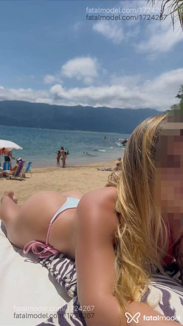 Acompanhante mulher loira (o) de olhos mel - Mel Valentina