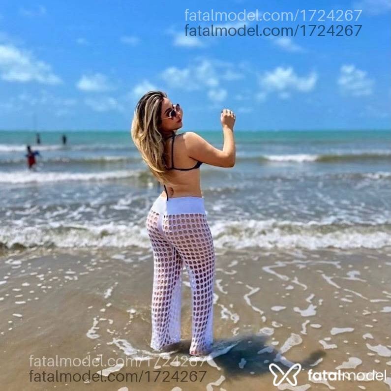 Acompanhante mulher loira (o) de olhos mel - Mel Valentina