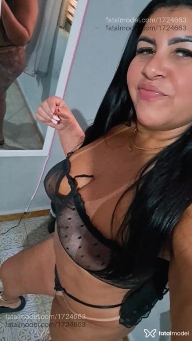Acompanhante mulher morena (o) de olhos mel em São José dos Campos Acompanhante mulher morena (o) de olhos mel em São José dos Campos - Melissa
