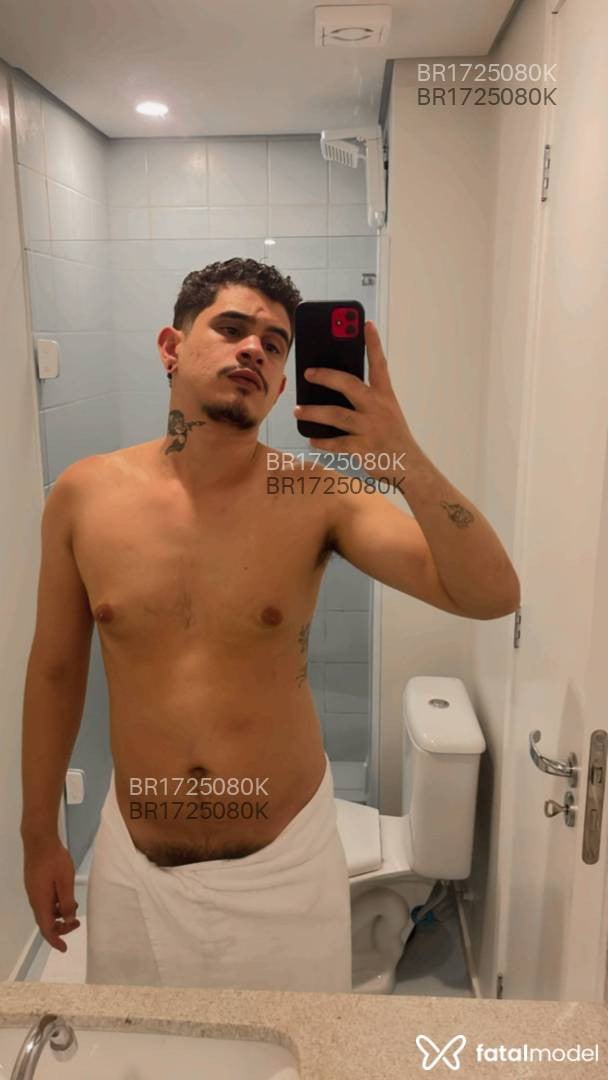 Acompanhante homem com cabelo castanho de olhos castanhos em São Paulo - Júnior