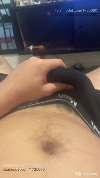 Acompanhante homem com cabelo castanho de olhos castanhos em São Paulo - Júnior