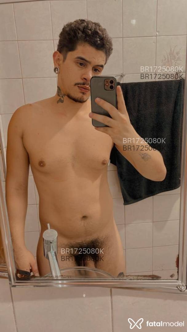 Acompanhante homem com cabelo castanho de olhos castanhos em São Paulo - Júnior