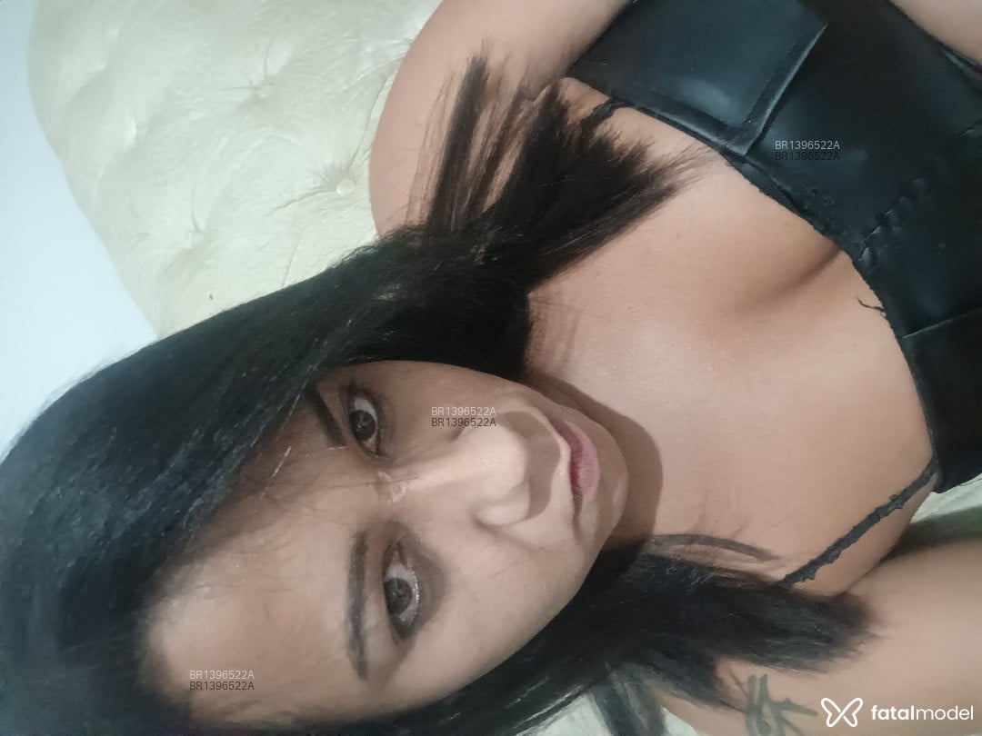 Acompanhante mulher trans morena (o) de olhos mel em Varginha Acompanhante mulher trans morena (o) de olhos mel em Varginha - Lady Klauss