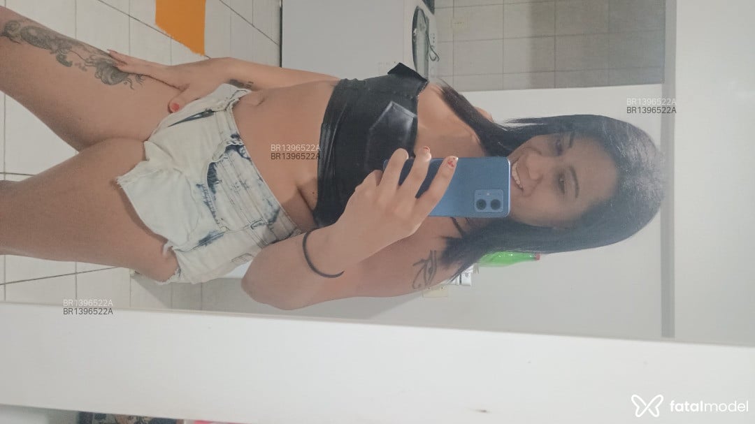Acompanhante mulher trans morena (o) de olhos mel em Varginha Acompanhante mulher trans morena (o) de olhos mel em Varginha - Lady Klauss