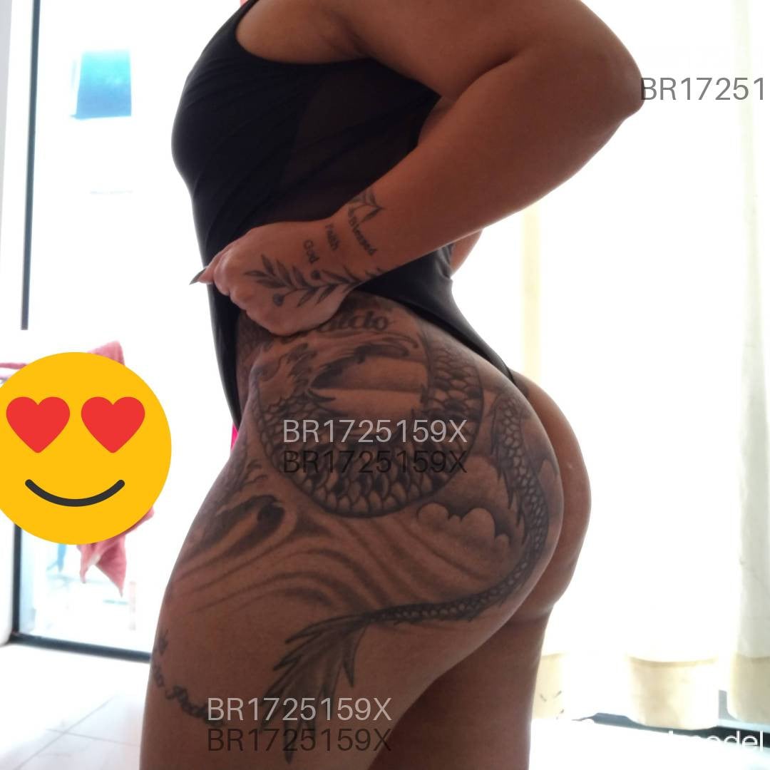 Acompanhante mulher loira (o) de olhos castanhos em Cascavel - Taís Rodrigues