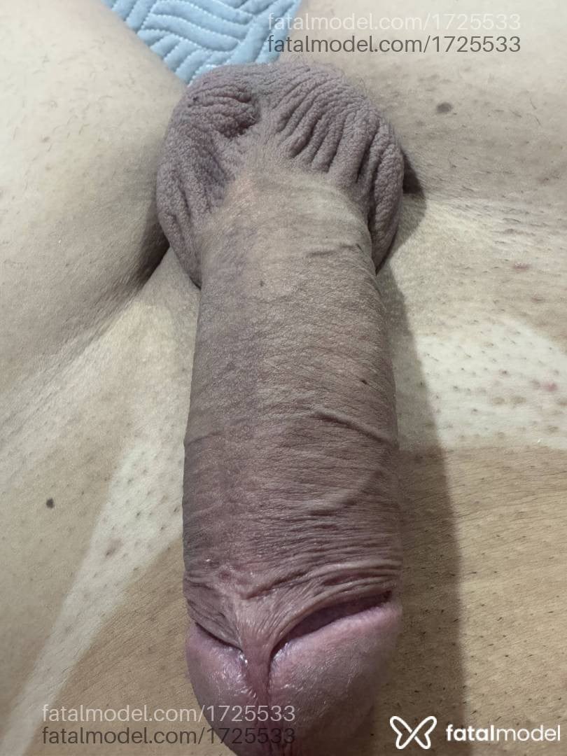 Acompanhante mulher trans com cabelo castanho de olhos castanhos - Taty ketelem