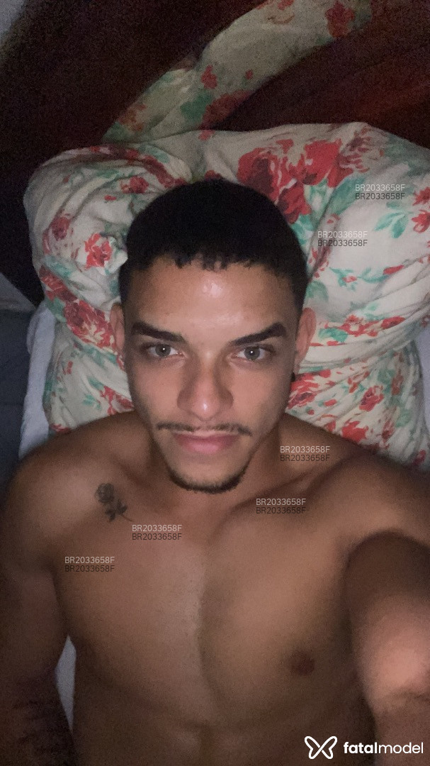 Acompanhante homem morena (o) de olhos verdes em Rio de Janeiro - Cariocaa