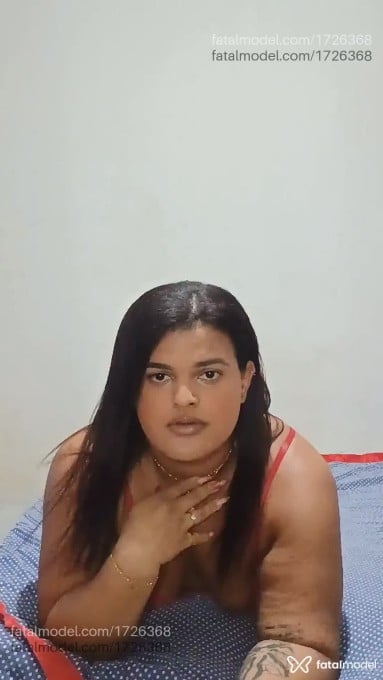 Acompanhante mulher trans com cabelo castanho de olhos castanhos em Volta Redonda - Bianca Duarte