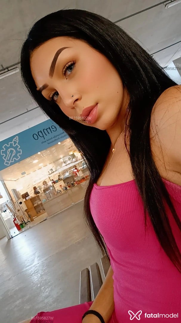 Acompanhante mulher trans morena (o) de olhos azuis em João Pessoa - Renata Maria
