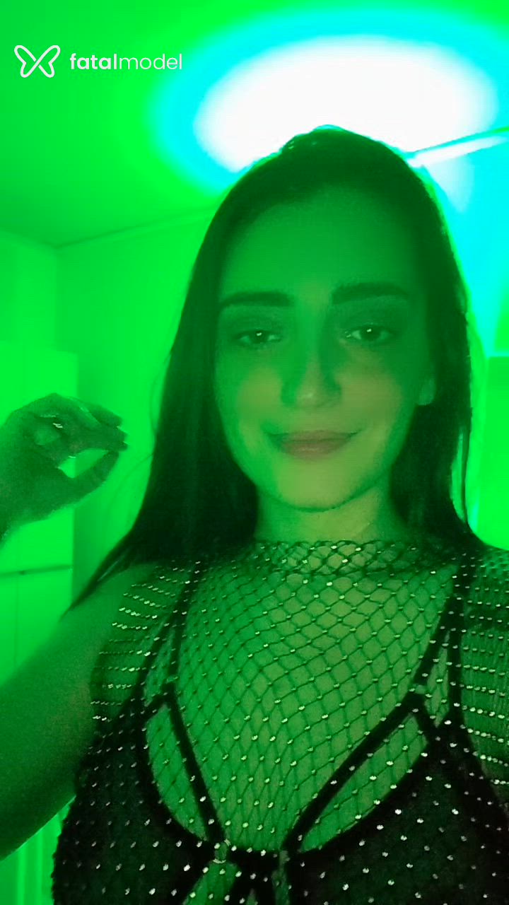 Acompanhante mulher com cabelo castanho de olhos castanhos - Pandora