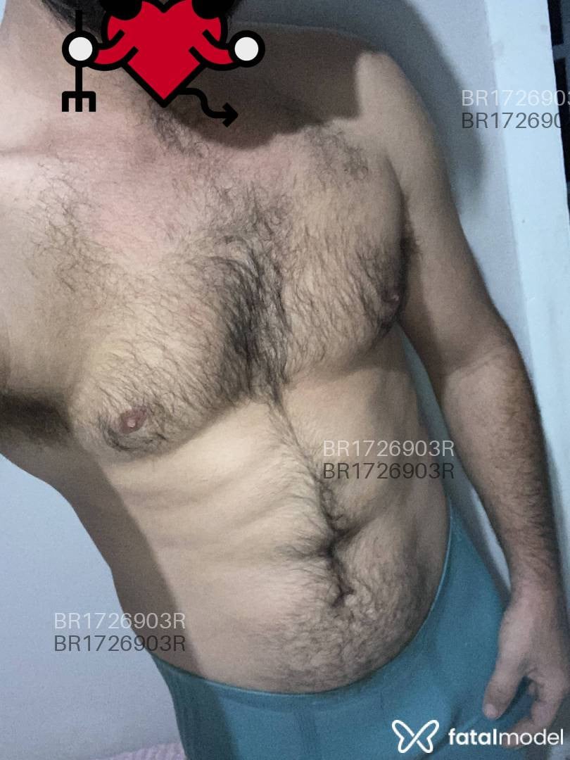 Acompanhante homem com cabelo castanho de olhos castanhos em Xangri-Lá Acompanhante homem com cabelo castanho de olhos castanhos em Xangri-Lá - gatuno