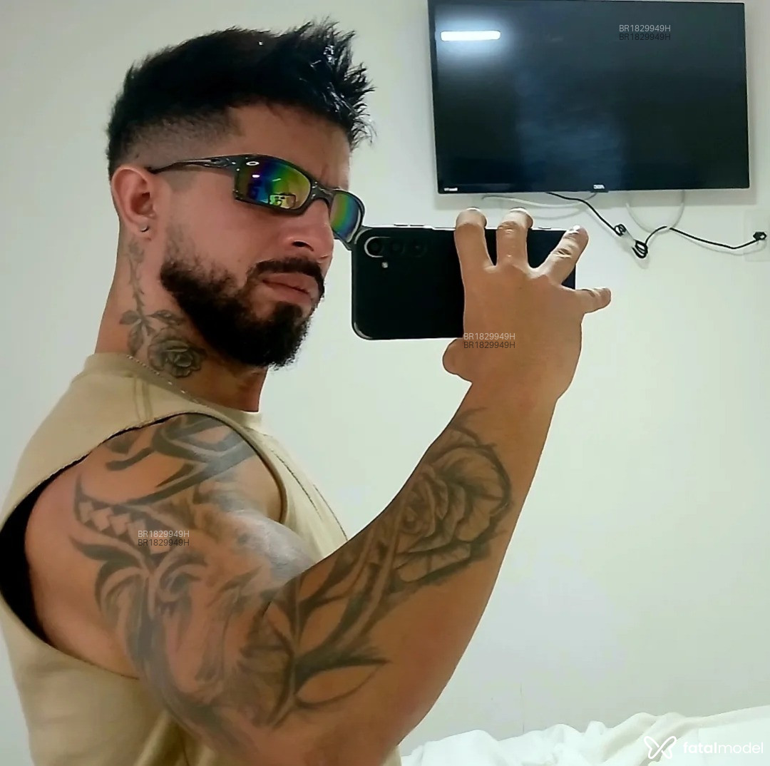 Acompanhante homem morena (o) de olhos castanhos em Maceió - MARRENTO