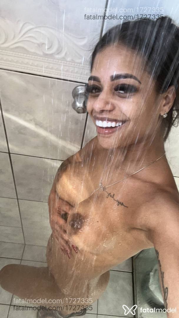 Acompanhante mulher morena (o) de olhos verdes em Cascavel - Laryssinha