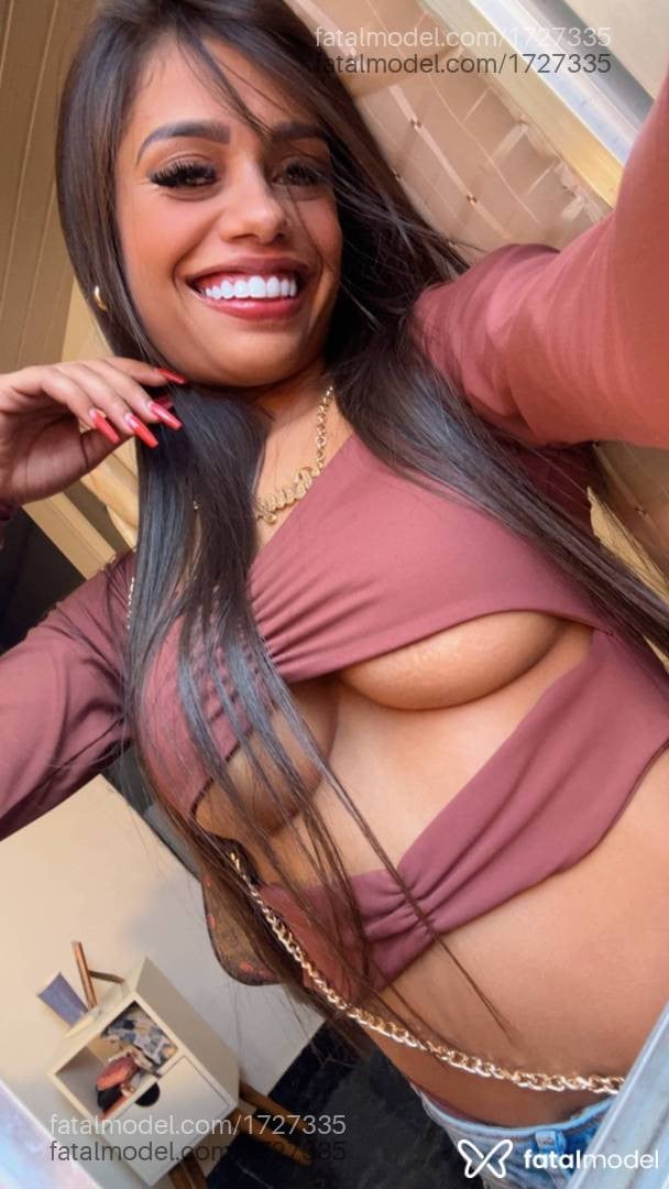 Acompanhante mulher morena (o) de olhos verdes em Cascavel - Laryssinha