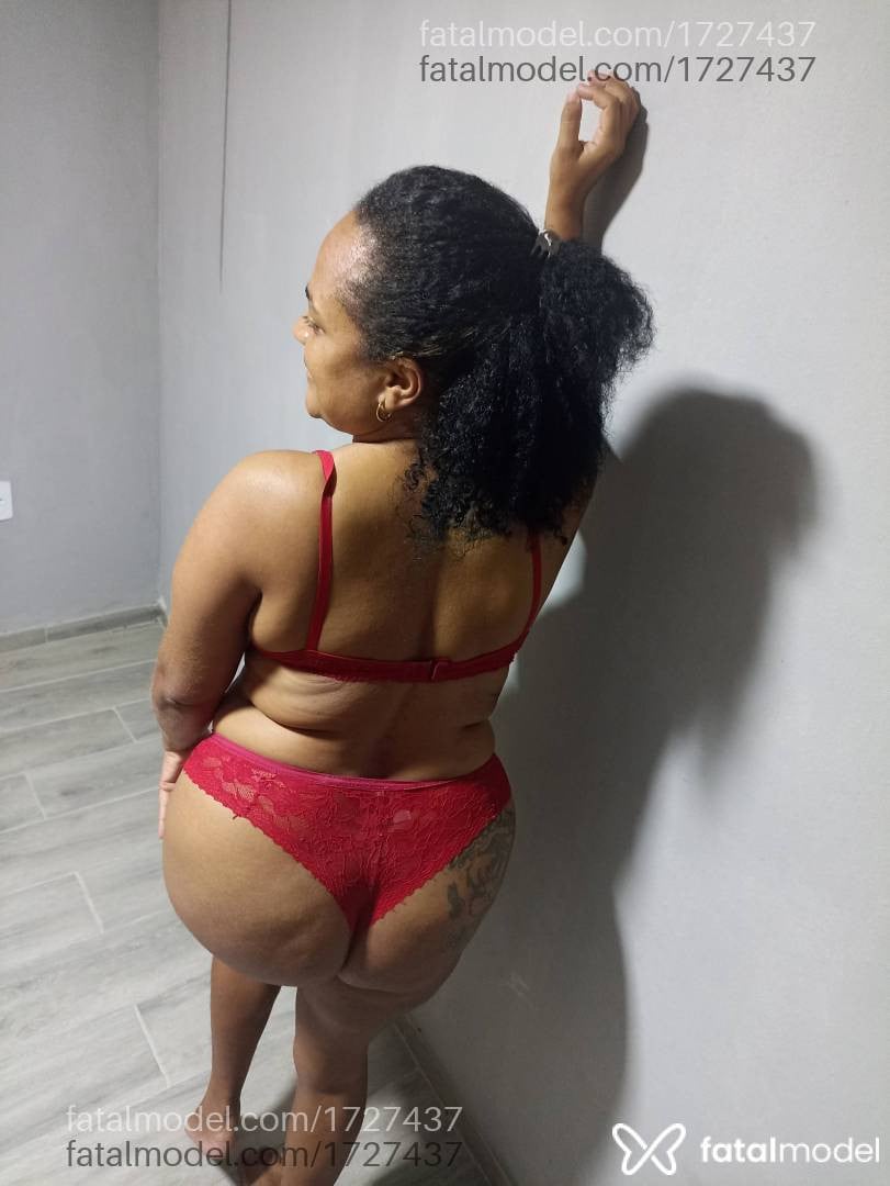 Acompanhante mulher morena (o) de olhos pretos em Virtual - Cristhal