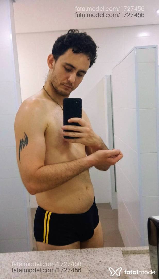 Acompanhante homem morena (o) de olhos castanhos - Luke Acompanhante homem morena (o) de olhos castanhos - Luke