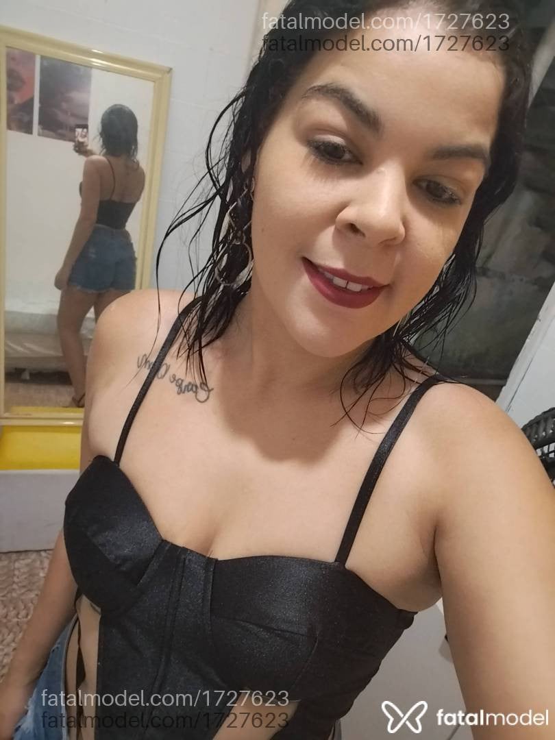 Acompanhante mulher morena (o) de olhos mel - Julia