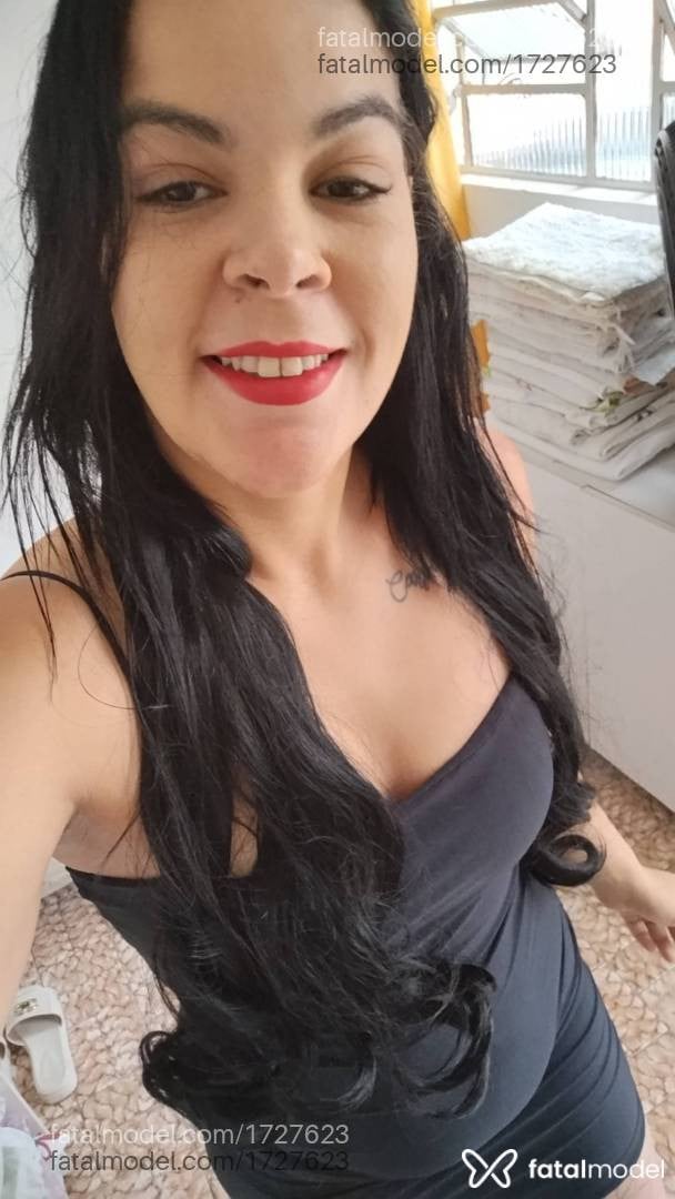 Acompanhante mulher morena (o) de olhos mel - Julia
