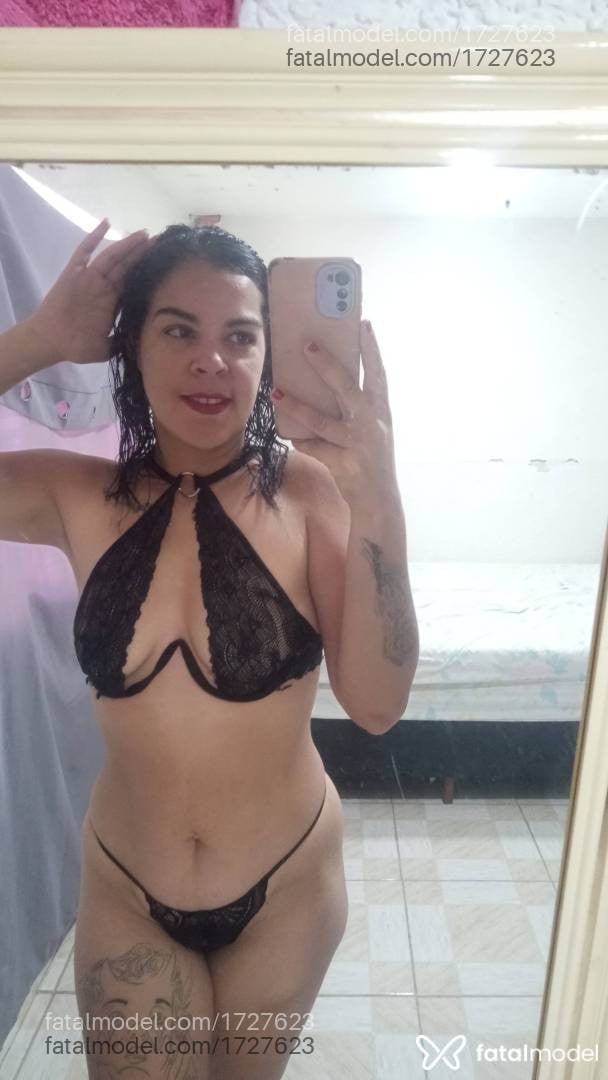 Acompanhante mulher morena (o) de olhos mel - Julia
