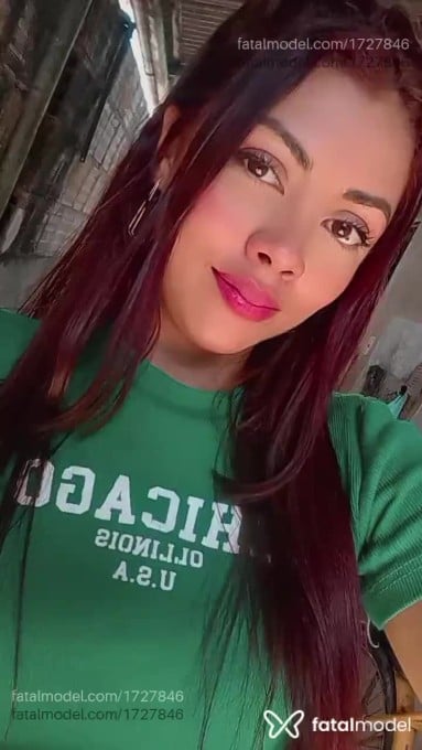 Acompanhante mulher ruiva (o) de olhos castanhos em Ananindeua - Vitória