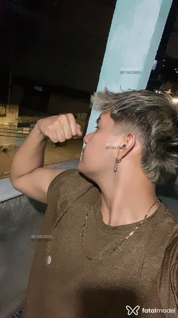 Acompanhante homem com cabelo castanho de olhos castanhos em Rio de Janeiro - Neox silva